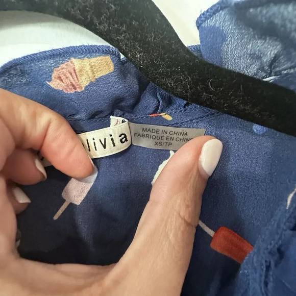 ALICE AND OLIVIA Ice Cream print Ruffle Blouse 100% Silk Size XS 1354 - Picture 9 of 13